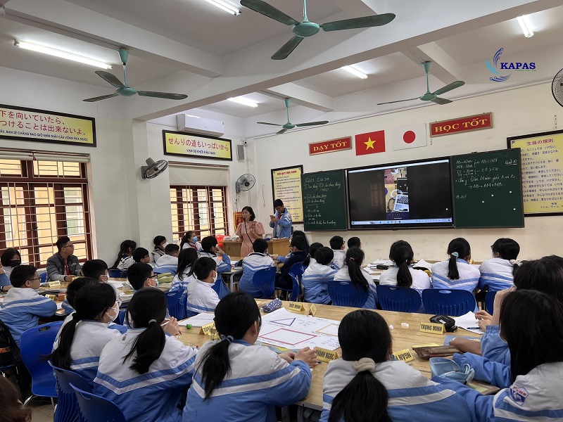 18 MÀN HÌNH TƯƠNG TÁC 86 INCH CHO TRƯỜNG THCS CHU VĂN AN